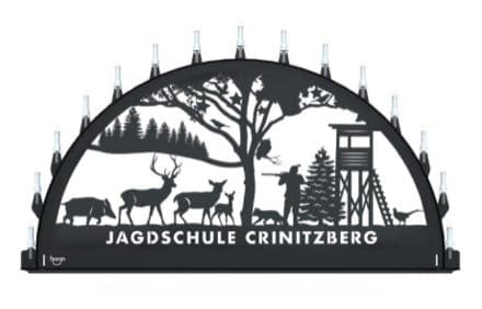 Beleuchteter Schwibbogen mit dem Sondermotiv Jagdschule Crinitzberg